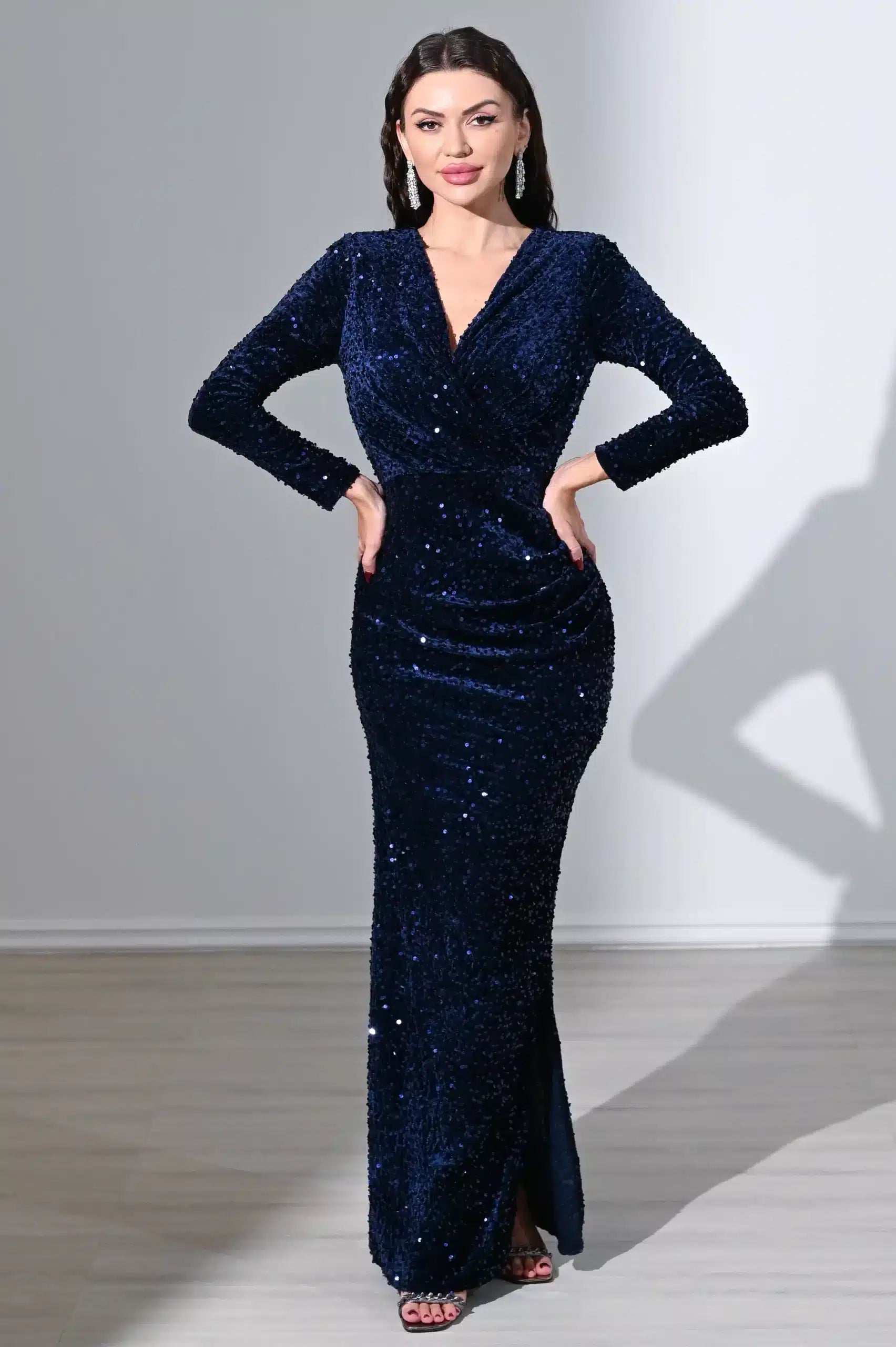 Sequin V-Neck Long Sleeves Velvet Dress