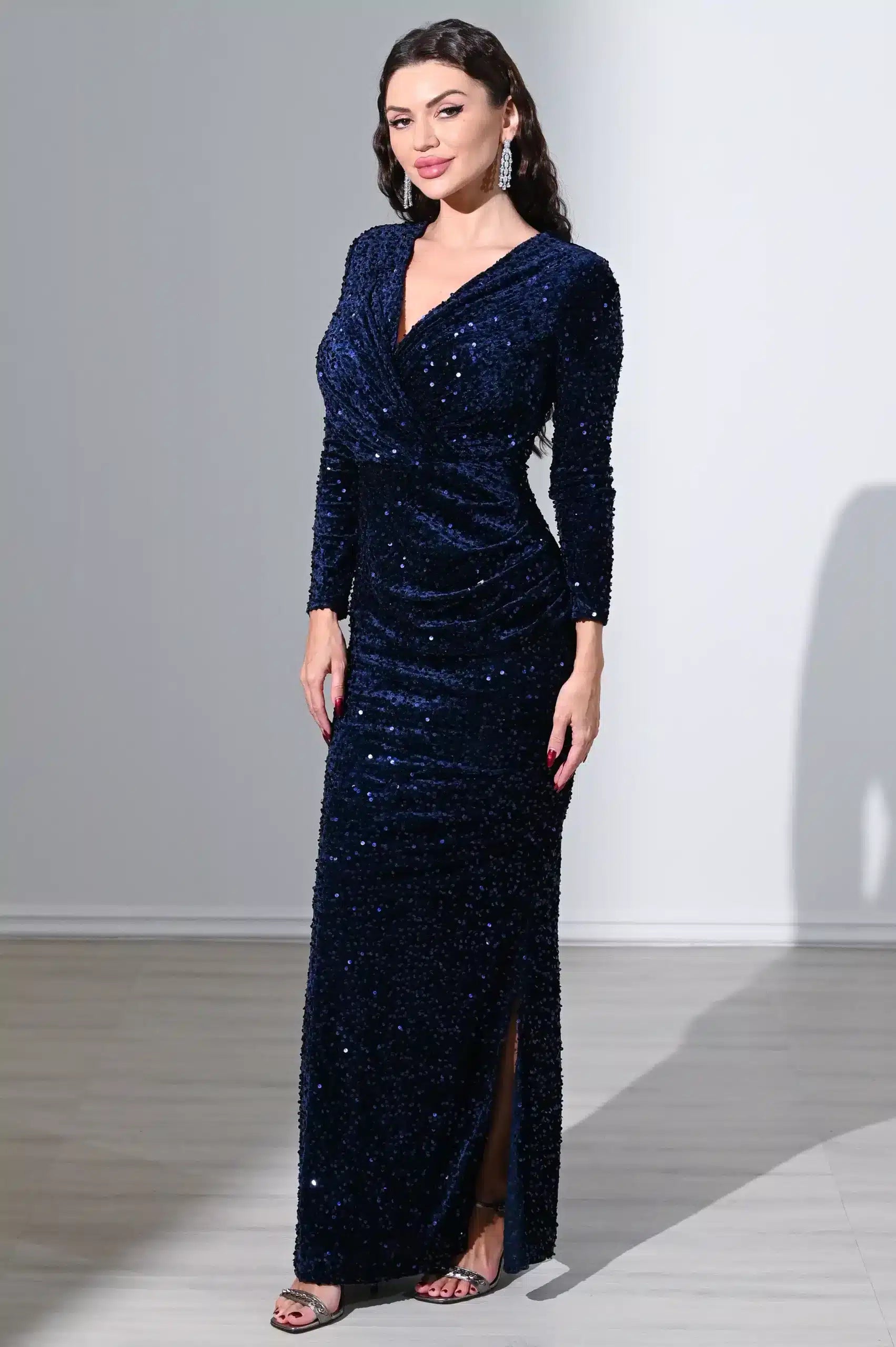 Sequin V-Neck Long Sleeves Velvet Dress