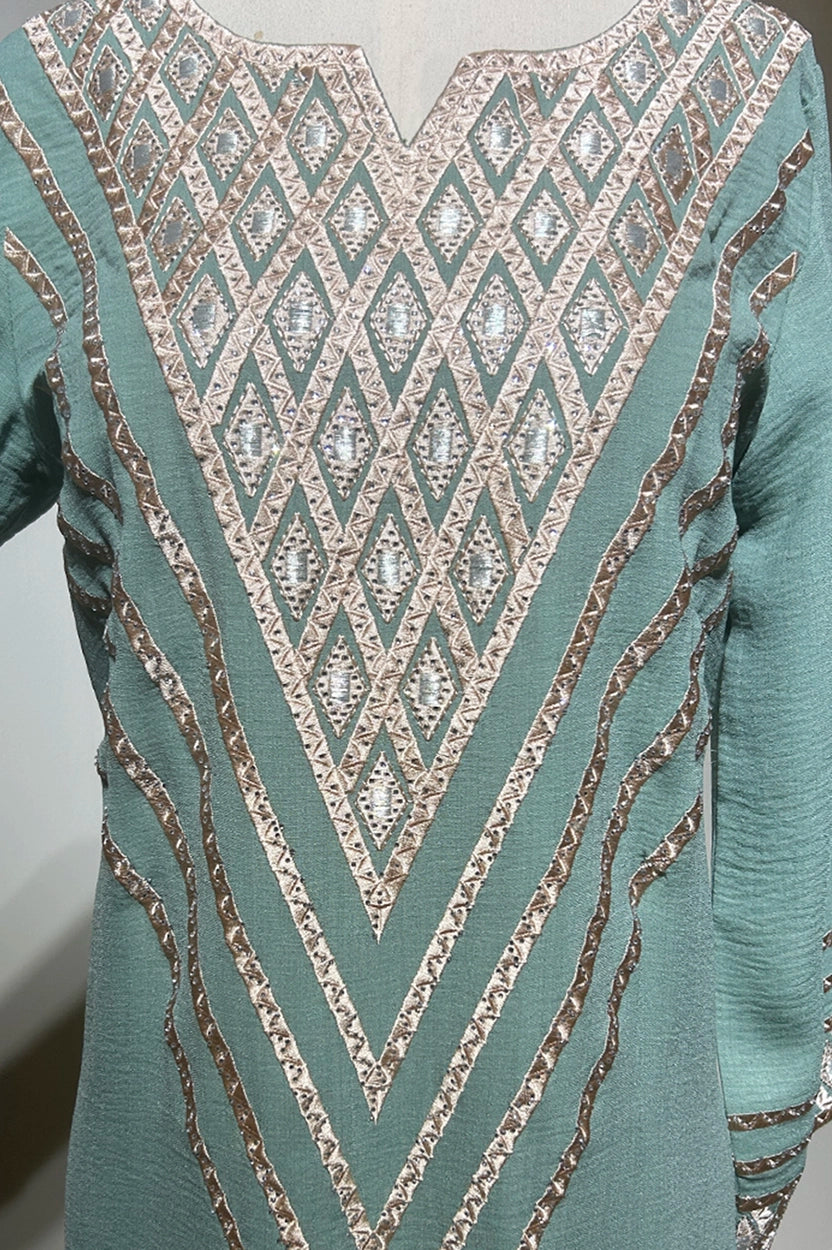 Tiny Crystals Details Embroidered Jalabiya