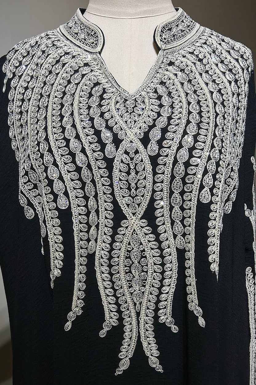 Wide Open Sleeve Cut Embroidered Jalabiya