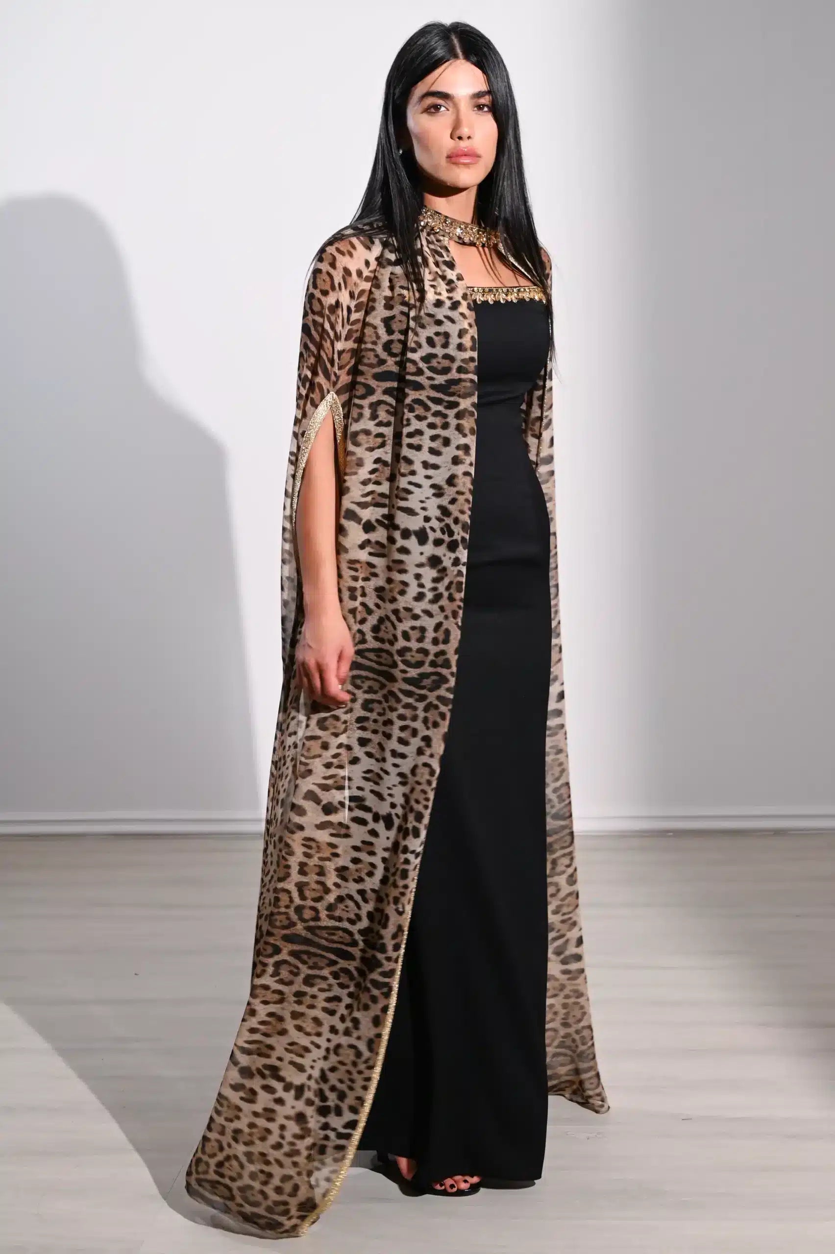 Tiger Embellished Neck Crepe Kaftan